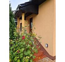 71 qm DG Wohnung, Tageslichtbad, Terrasse, Carport - Eilenburg