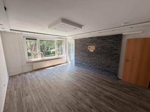 Foto - Schöne Wohnung mit 3 Zimmern sowie Balkon und Garage