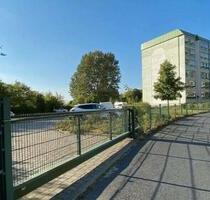 Schöne helle 3-R-Wohnung mit Stellplatz und Balkonverglasung - Anklam