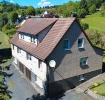 Doppelhaus in SonnebergNeufang - 185.000,00&nbsp;EUR Kaufpreis, ca.&nbsp; 230,00&nbsp;m&sup2; in Sonneberg (PLZ: 96515)