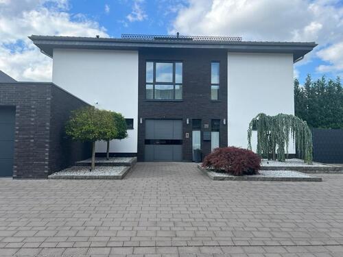 Foto - Stadtvilla Haus Lotte Einfamilienhaus Pool