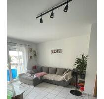 TOP WOHNUNG IM MECKESHEIM ZUR MIETE, BALKON+STELLPLATZ