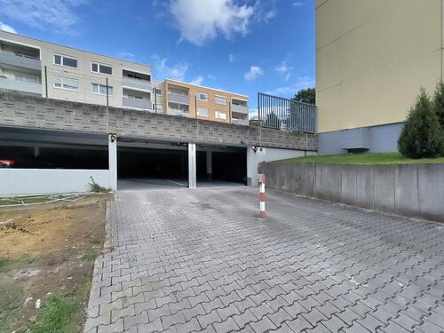 Foto - Tiefgaragenstellplatz zu vermieten