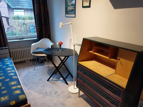 Foto - Mitbewohnerin ab 18 Jahre, für 1 möbliertes Zimmer 10 qm, einer 4