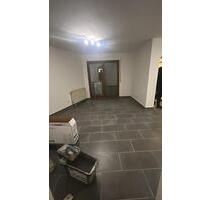 Frisch renovierte 2,5 Zimmer Wohnung in Wendlingen - Esslingen am Neckar Brühl