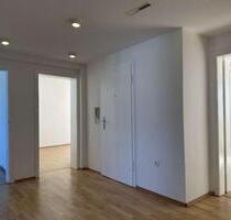 Großzügige 4-Zimmer-Wohnung mit Balkon in Essen-Holsterhausen