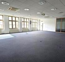 Repräsentative Gewerbeeinheit in Bestlage der Köthener Fußgängerzone – ehemalige Deutsche Bank Filia - Köthen (Anhalt)