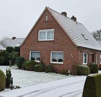 Charmantes Haus mit Werkstatt, Garage & Traumgarten in Aurich