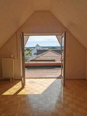 Foto - Lichtdurchflutete 2-Zimmer-Wohnung in ruhiger Lage mit Balkon