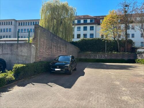 Foto - PKW Parkplatz Stellplatz Bahnhof Altstadt Schwerin Top-Lage