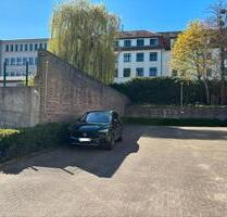 PKW Parkplatz Stellplatz Bahnhof Altstadt Schwerin Top-Lage PKW Parkplatz Stellplatz Bahnhof Altstadt Schwerin Top-Lage