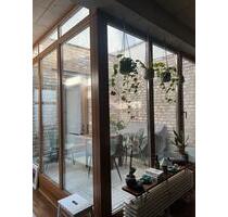 Zwischenmiete: außergewöhnliche Wohnung auf der Severinstraße - Köln Innenstadt Zwischenmiete: außergewöhnliche Wohnung auf der Severinstraße - Köln Innenstadt