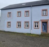 großes Wohnhaus in Spangdahlem - 1.500,00 EUR Kaltmiete, in Spangdahlem (PLZ: 54529)