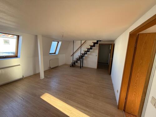 Foto - Helle 3-Raum-Maisonette-Wohnung im Zentrum von Auma mit EBK und Stellplatz-Möglichkeit