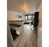 2 Zimmer, 46qm: voll möblierte, renovierte Wohnung in Eilendorf - Aachen