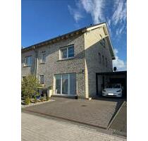 Neuwertige DHH in begehrter Wohnlage-Schiefbahner Dreieck - Willich