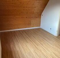 WG Zimmer in 3er WG Stuttgart Neuwirtshaus (S-BahnPorsche)