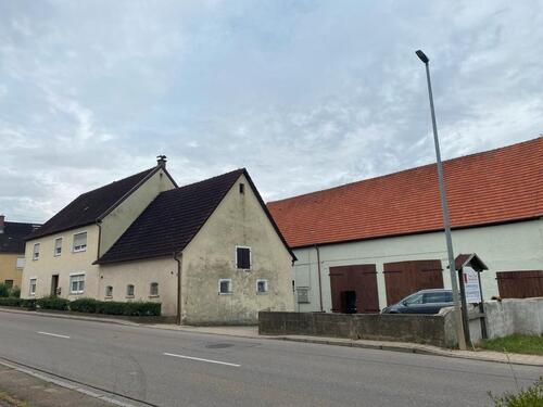 Foto - Ehemaliges landwirtschaftliches Anwesen in Auhausen