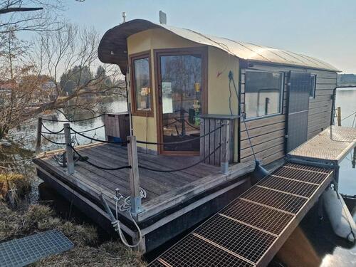 Foto - Jetzt Dezember ein Hausboot mieten chartern führerscheinfrei Boot