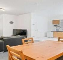 500€ bis750€ - Groẞe WG-Zimmer – möbliert & sofort bezugsbereit - Filderstadt