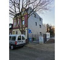 3‑Familienhaus mit Anbau, PV & Ausbaupotenzial in Oberhausen