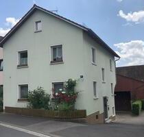 Haus mit Nebengebäude, Scheune und Garten - Bad Bocklet