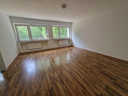 Foto - Großzügig und hell: 3-Zimmer-Wohnung in ruhiger Lage