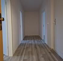 Modern, hell & viel Platz – Wohnung mit Wohlfühlfaktor! In Renovierung - 