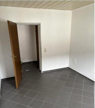 Foto - 3 Zimmer Wohnung, Nur mit JOB! und Text lesen!