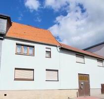 ein Haus in der Mitte des Ortes - Ilmenau