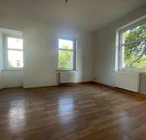 Sanierte Zweiraumwohnung mit KfZ-Stellplatz ab sofort zu vermieten - Zwönitz