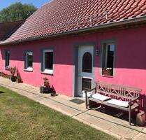 Haus mit alter Scheune - 165.000,00 EUR Kaufpreis, in Rosenow (PLZ: 17091)