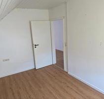 Dachgeschosswohnung in Kirchschönbach – ab sofort frei - Prichsenstadt