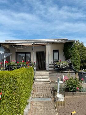Foto - Gartenhaus mit Terrasse und Keller
