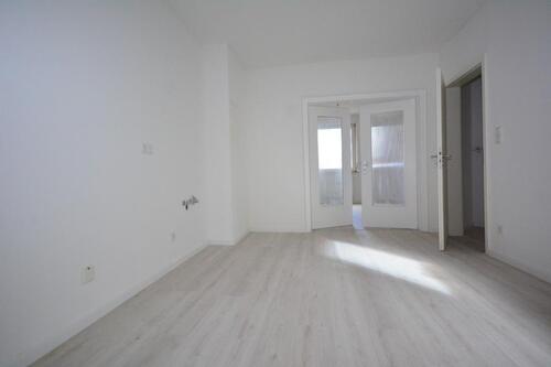 Foto - Große, frisch renovierte 1-Zi. Wohnung in Pirmasens