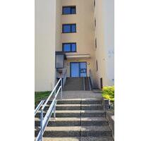 2,5-Zimmer-Wohnung mit Balkon, Aufzug & Stellplatz in Eberdingen