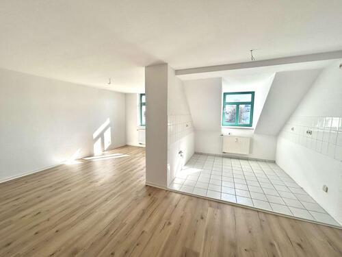 Foto - ***Helle 3-Zimmer-Dachgeschosswohnung in Altendorf mit neuem Bodenbelag***