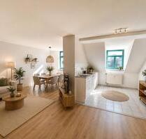 ***Helle 3-Zimmer-Dachgeschosswohnung in Altendorf mit neuem Bodenbelag*** - Chemnitz