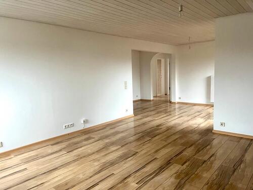 Foto - 3,5-Zimmer-DG-Wohnung in Zell unter Aichelberg – 95 qm