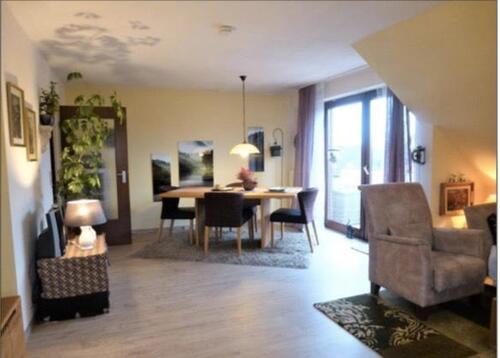 Foto - Gemütliche 2,5 Zimmer DG-Wohnung, 68 qm, Balkon