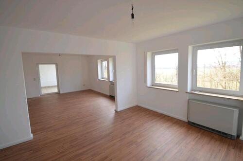 Foto - Schicke und helle 4-Zimmer-Wohnung mit 2 Balkonen in Wirsberg