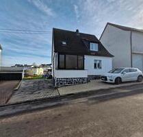 Freistehendes Einfamilienhaus renoviert - Steimel