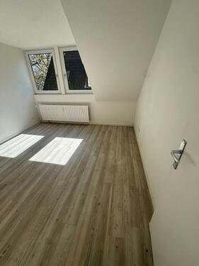 Foto - 3 Zimmer Dachgeschoßwohnung zur Miete in Duisburg