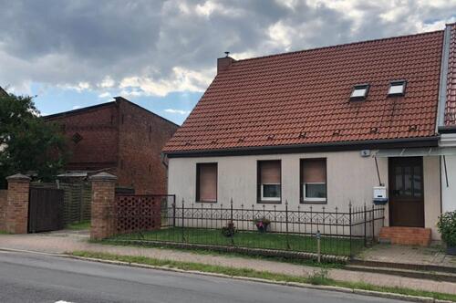 Foto - Abrissreife oder zu entkernende DHH in Vehlefanz mit Baureserve