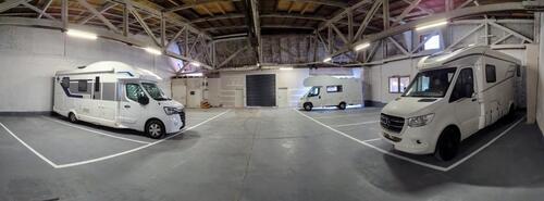 Foto - Ganzjähriger Wohnmobilstellplatz in geschlossener Garage