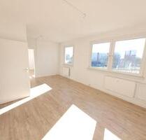 VIEL PLATZ & LICHT - 4 Zimmer, EBK & sonnigem Balkon - Halle (Saale) Nietleben
