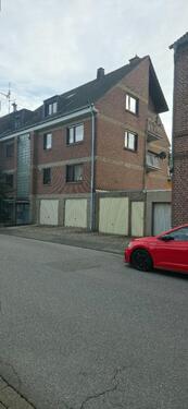 Foto - Gemütliche 1-Zimmer-Wohnung mit Balkon, Einbauküche und Garage –