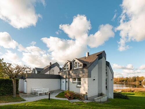 Foto - Souterrain-Wohnung mit traumhaftem Seeblick – Voll möbliert und ab Mai bezugsfertig!