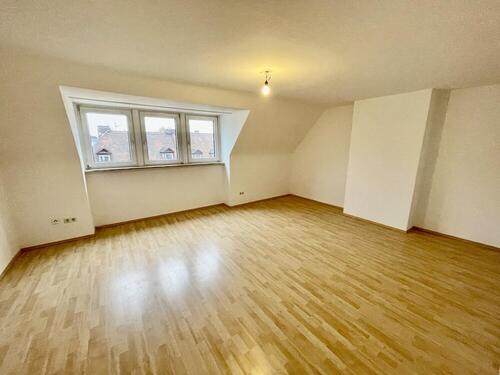 Foto - Citynah Wohnen unter dem Dach! - 610,00 EUR Kaltmiete,