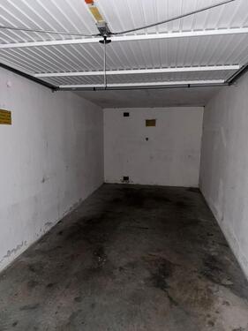 Foto - Garage zu vermieten - 100,00 EUR Miete,
